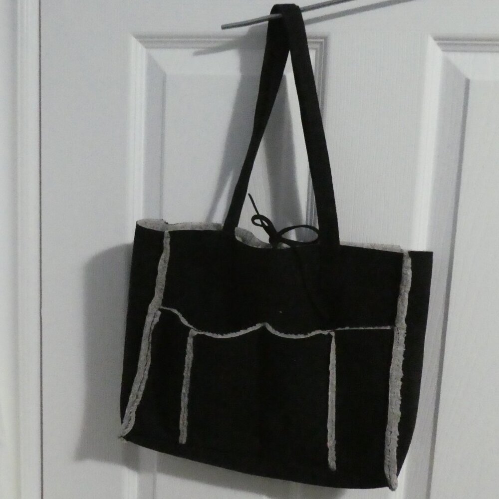 OLD NAVY | Holiday 2001 Release | Faux Suede Hand Bag With Sherpa Fleece Lining